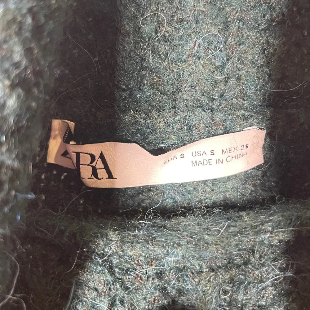 ZARA WOMENS GREEN WOOL SEMI CROPPED TURTLENECK SWEATER SMALL 9598/188/500/S - Picture 3 of 6